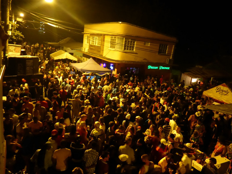 gros-islet-street-party