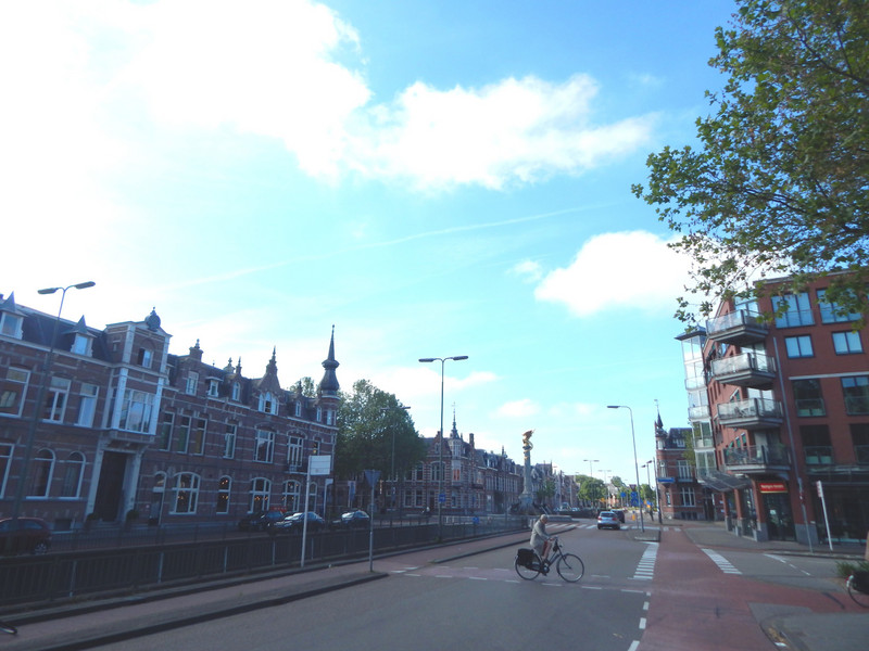 walk to Den Bosch Station