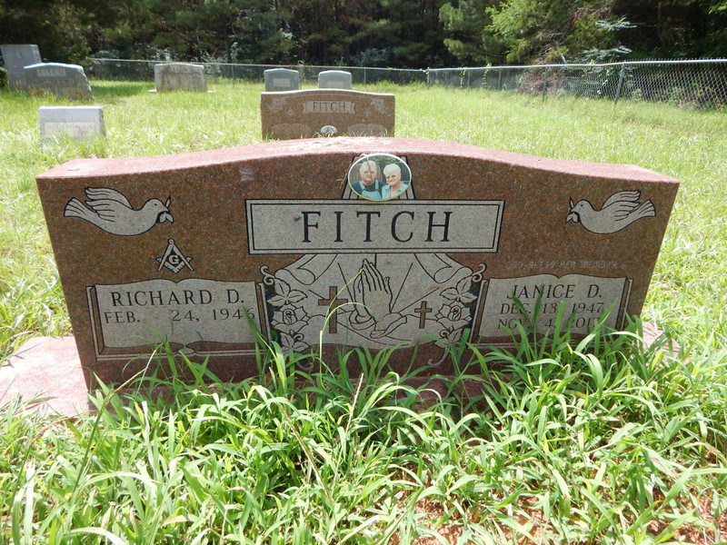 Fitch Cemetery, Cherokee County Road 4714