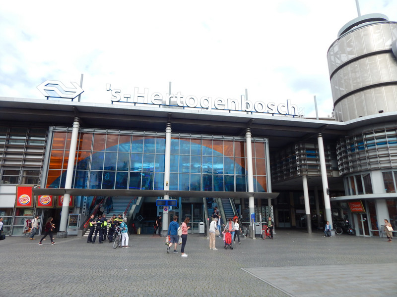 Den Bosch Station