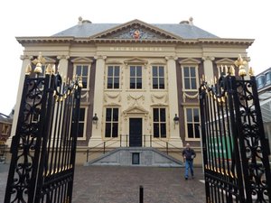Mauritshuis (Maurits House)