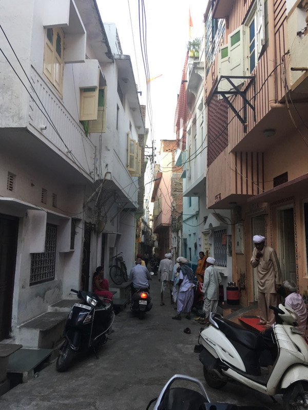 Udaipur -narrow backstreet