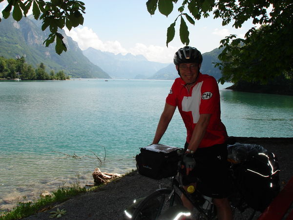 Start of cycle along Walensee lake after lunch in Weesen
