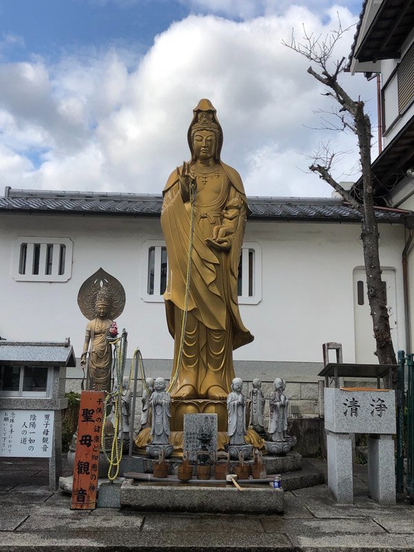 standing Buddha 