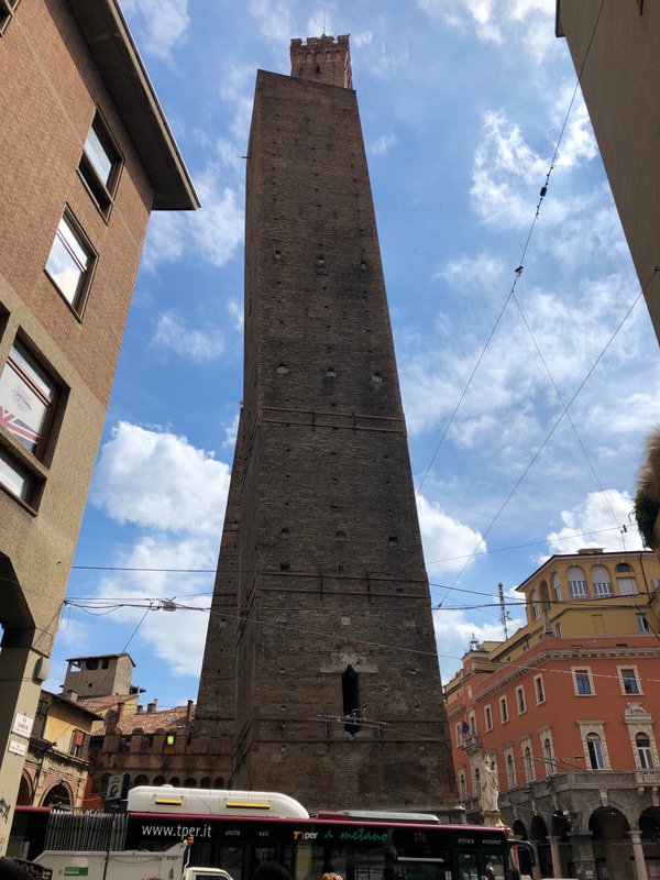 The leaning twin tower of Bologna 