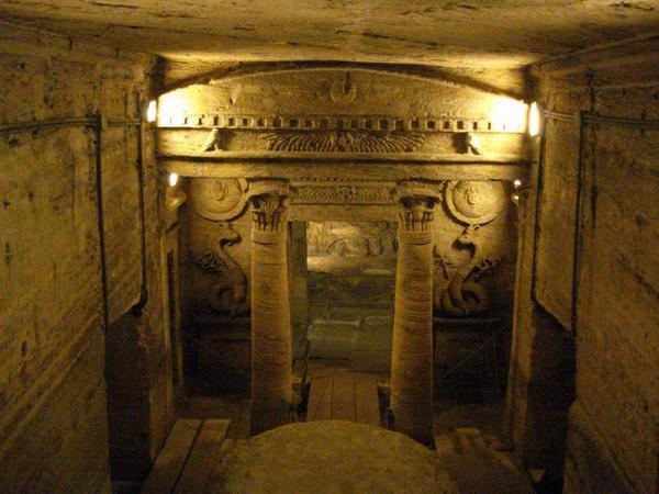 ancient roman catacombs
