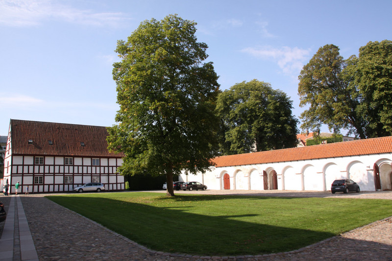 Forecourt Aalborghus Slot