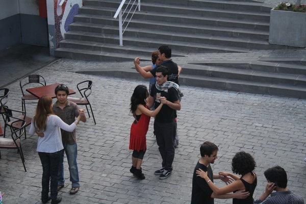 Tango lessons in a square
