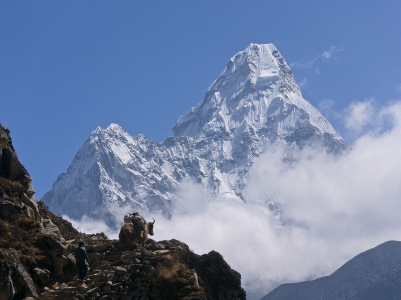 The first glimpse of the Mount Everest from the EBC Trail