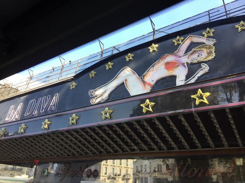 Pigalle signage