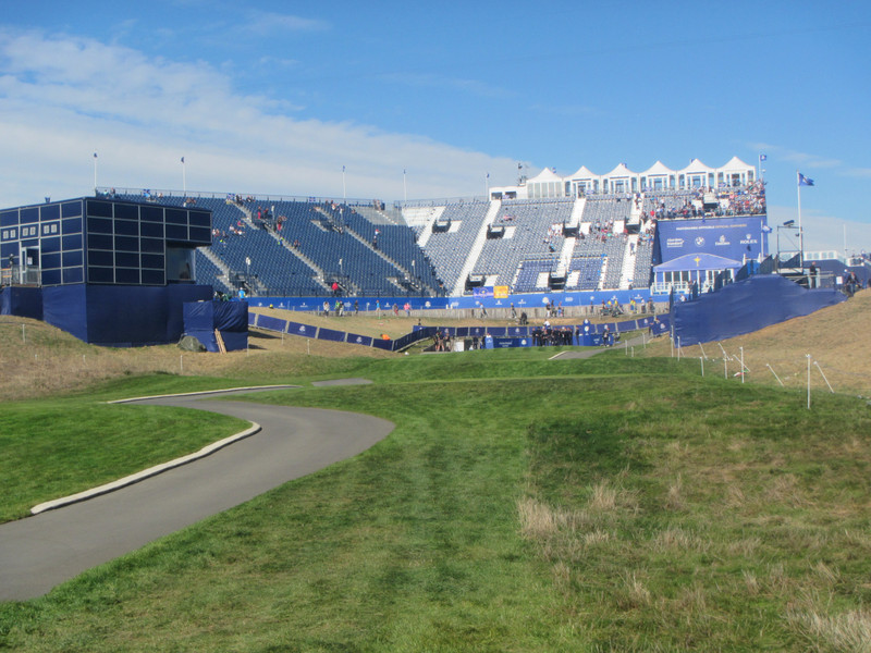 The stand on the first tee can take 6,000 guests!
