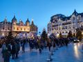 Place du Palais...where looking at people is as fun as looking at the gorgeous setting...
