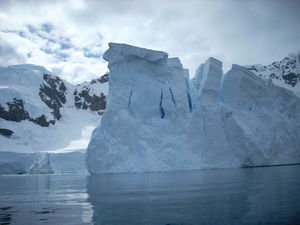 huge glaciers, everywhere...