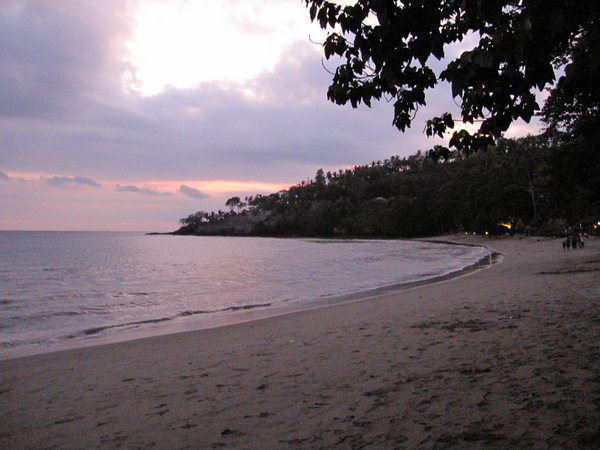 Senggigi beach....sunset is on the wrong side, snif....