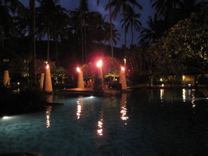the swimming pool of the Sheraton night time