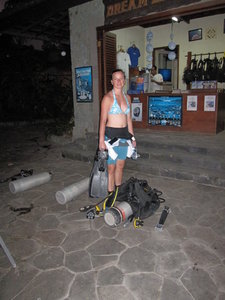 Ma'ri....ready for her night dive!