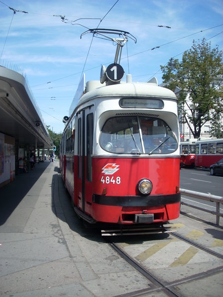 I really like the look of the old trams...