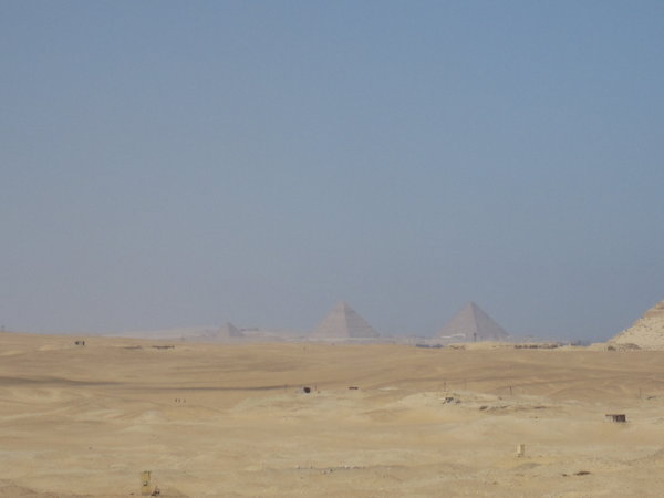 I even saw a guy jogging all his way from Giza! Impressive!