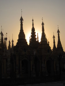 Sunset on Shwedagon