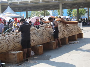 Amazing New Zealand Pav...they plan to carve 5 boats...at least...for the Expo!
