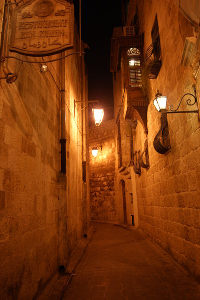 Al-Jdeida by night