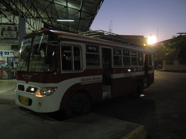 6.20am, bus from Chiang Rai to Chiang Khong