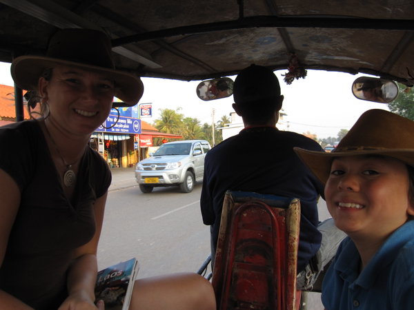 after the bus from Vang Vieng to Vientiane, another tuk-tuk...