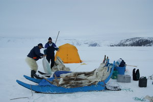 our guides setting up their "tent"