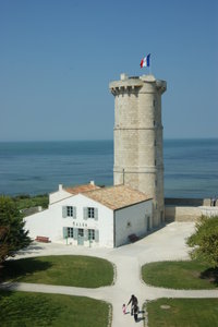 Phare des Baleines, the old tower.