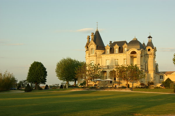 Grand Barrail, we slept into this little Chateau, only 9 rooms!