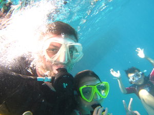 Tiffany getting a first taste at diving with Papa