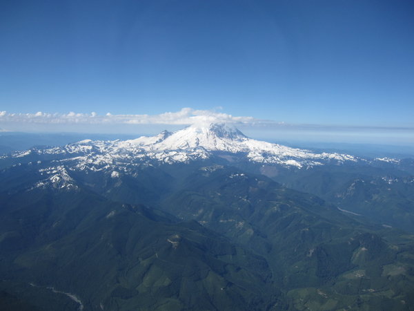 Mt Rainier, as seen before landing in Seattle