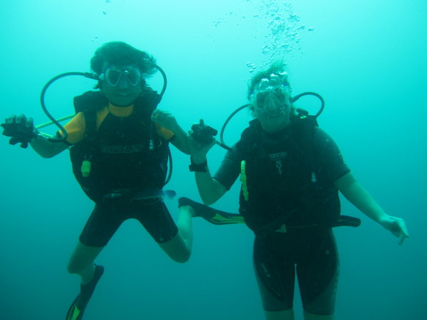 Mari, and Leslie on his 13th dive!