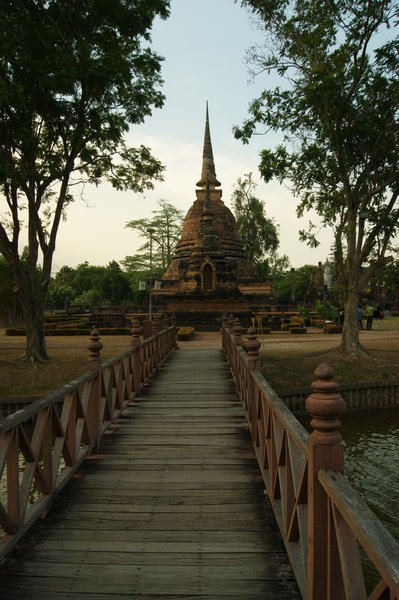 Arriving at Wat Sa Si
