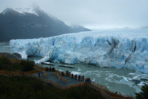 Perito Moreno....from the platform view...people are so small...or is it the glacier...