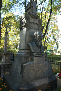 Dostoevsky tomb