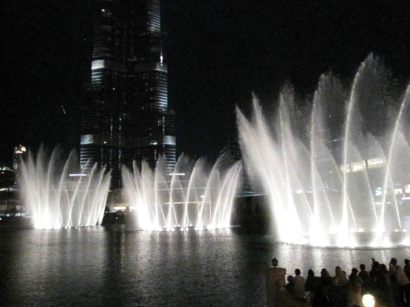 Fountains show at Burj Khalifa!