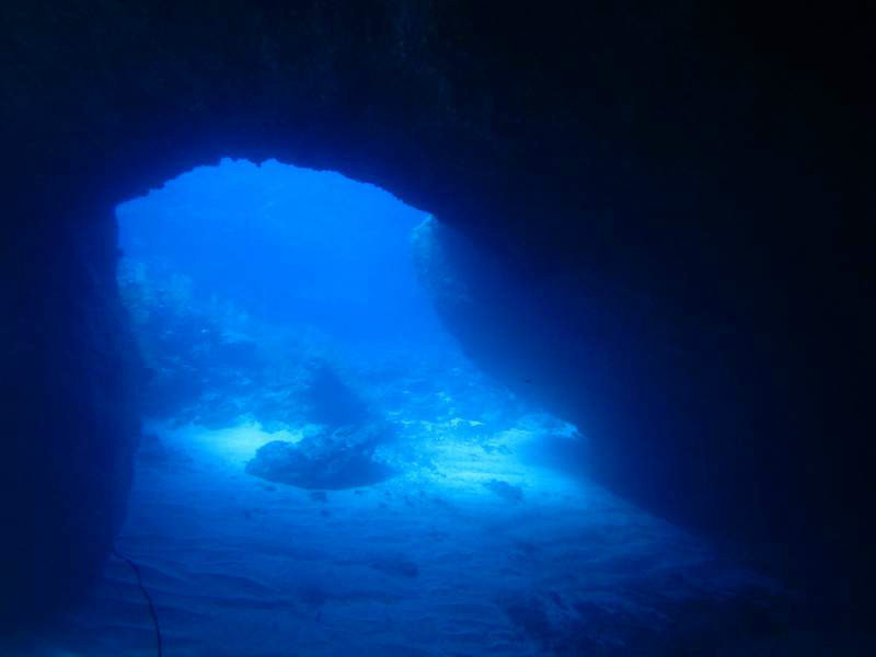 This cave is actually amazing...