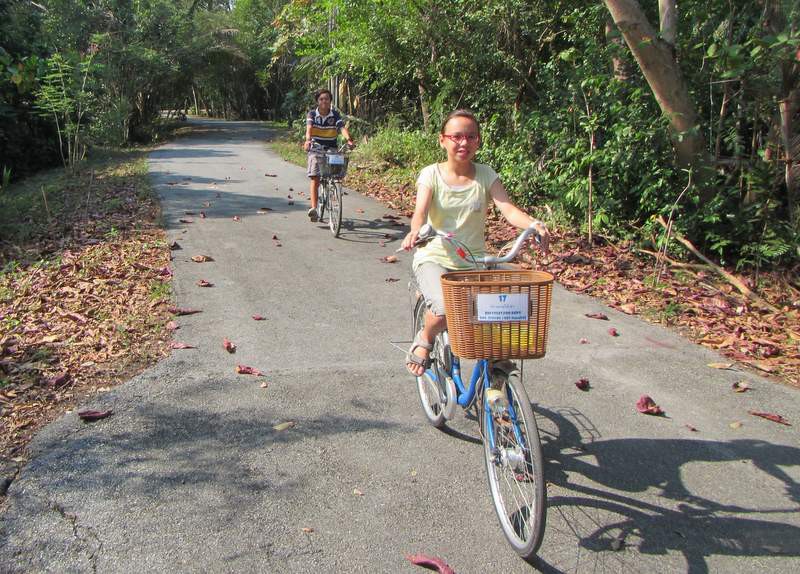 Biking Bang Ka Chao, the green lung of Bangkok....