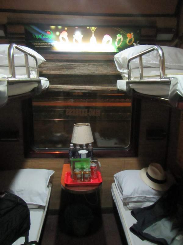Sleeper train, Hanoi-Lao Cai...