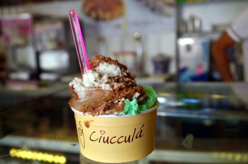 It's always time for some icecream in Italy!