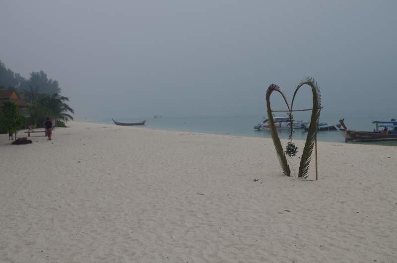 This is Lipe with the haze...the colors have gone, feeling of end of the world...or of Beijing??