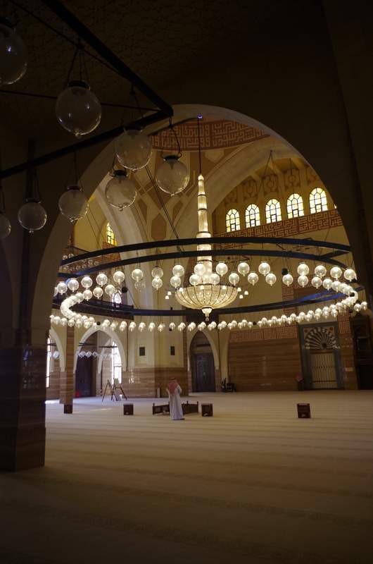 Al Fateh Grande Mosque 