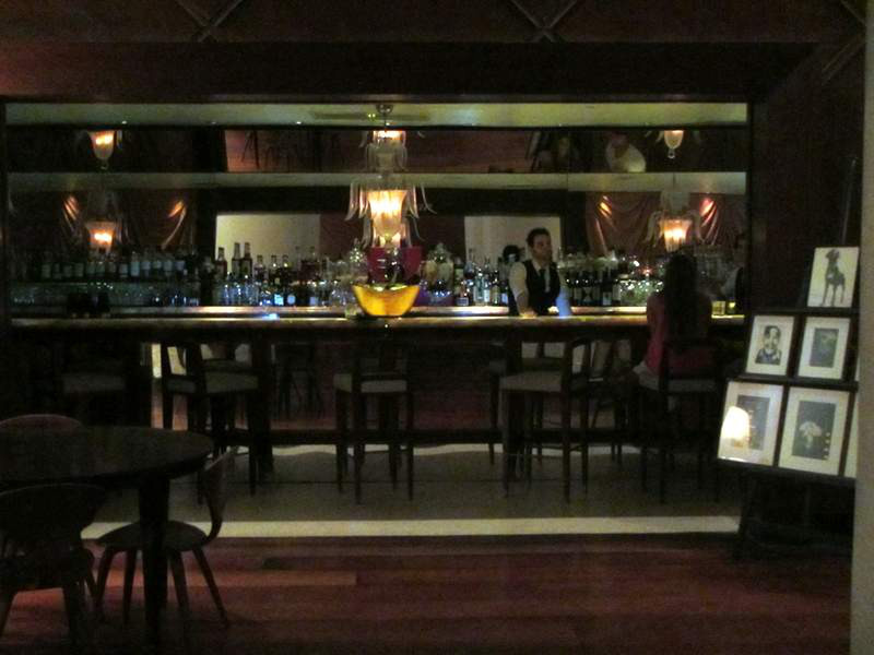 Saturday night 11pm...the bar at the Delano....no bling bling here either...