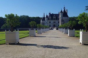 Arriving at Chenonceau at 9am, we have the place for ourselves...and a gorgeous day...
