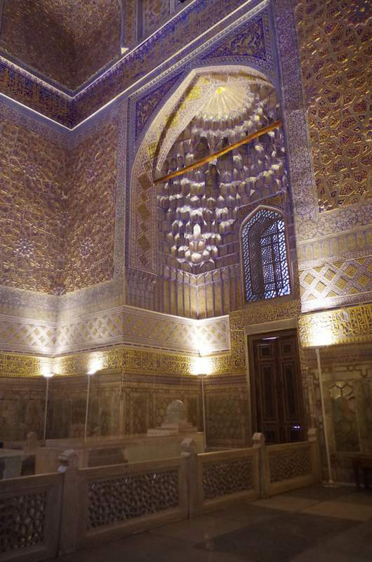 Inside Gur-e Amir complex