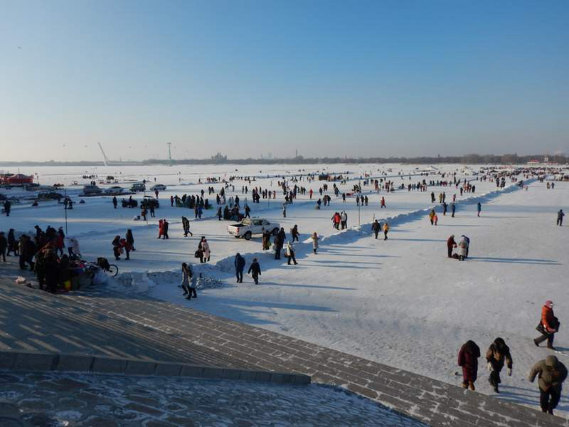 In winter, the transform the river in a big playground...