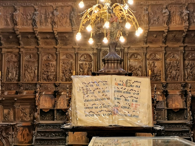 choir stall burgos cathedral