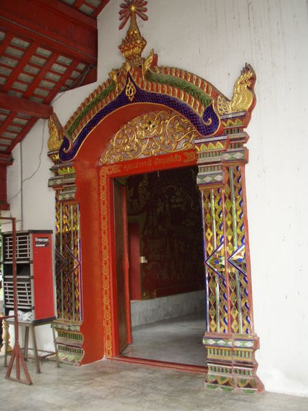 Ornate door @ Wat Chinag Man