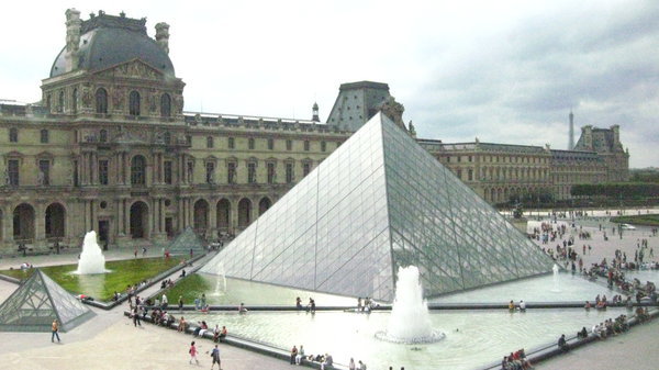 The Louvre - amazing arcitechture